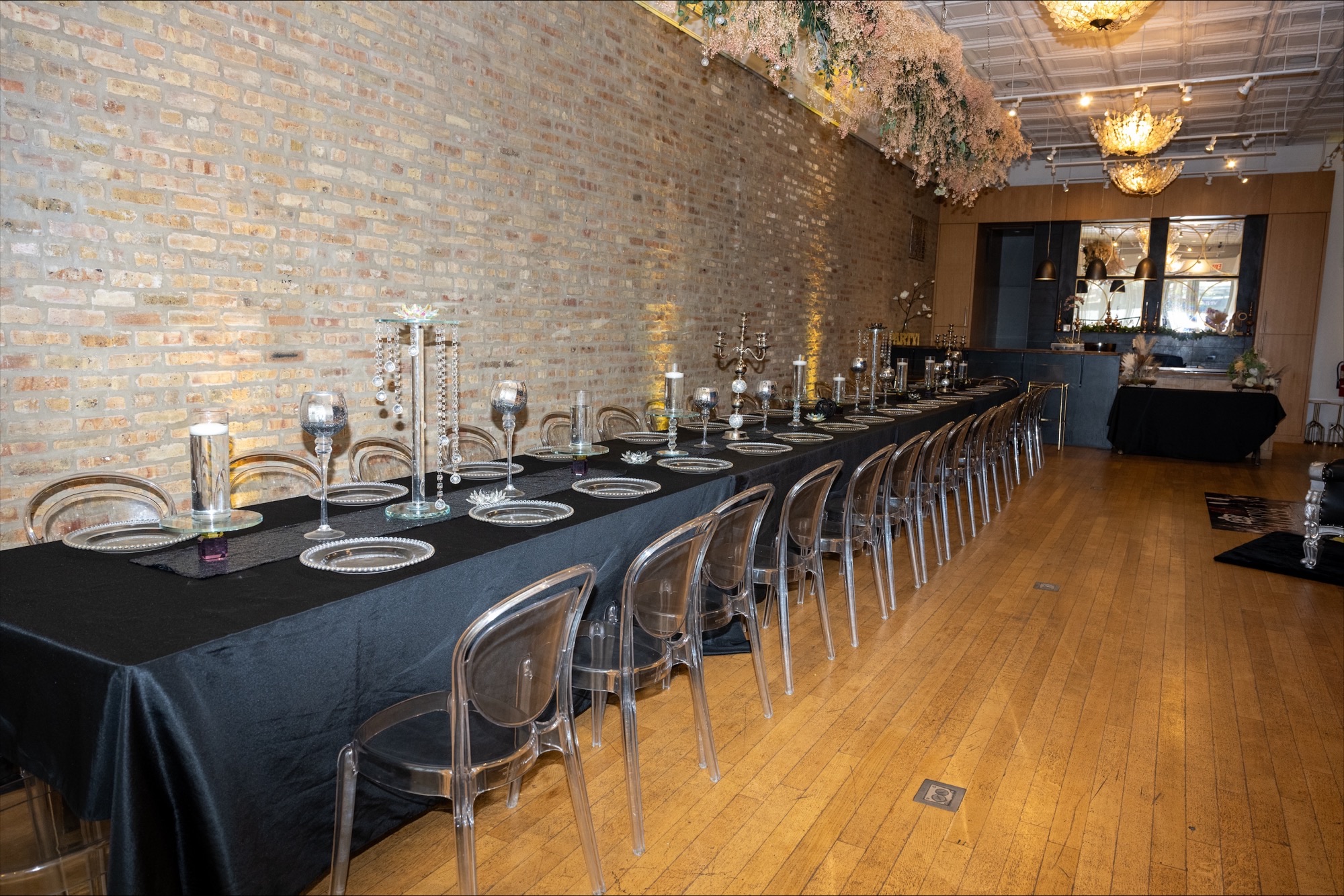 Long styled event table at The Catherine in the Chicagoland Area
